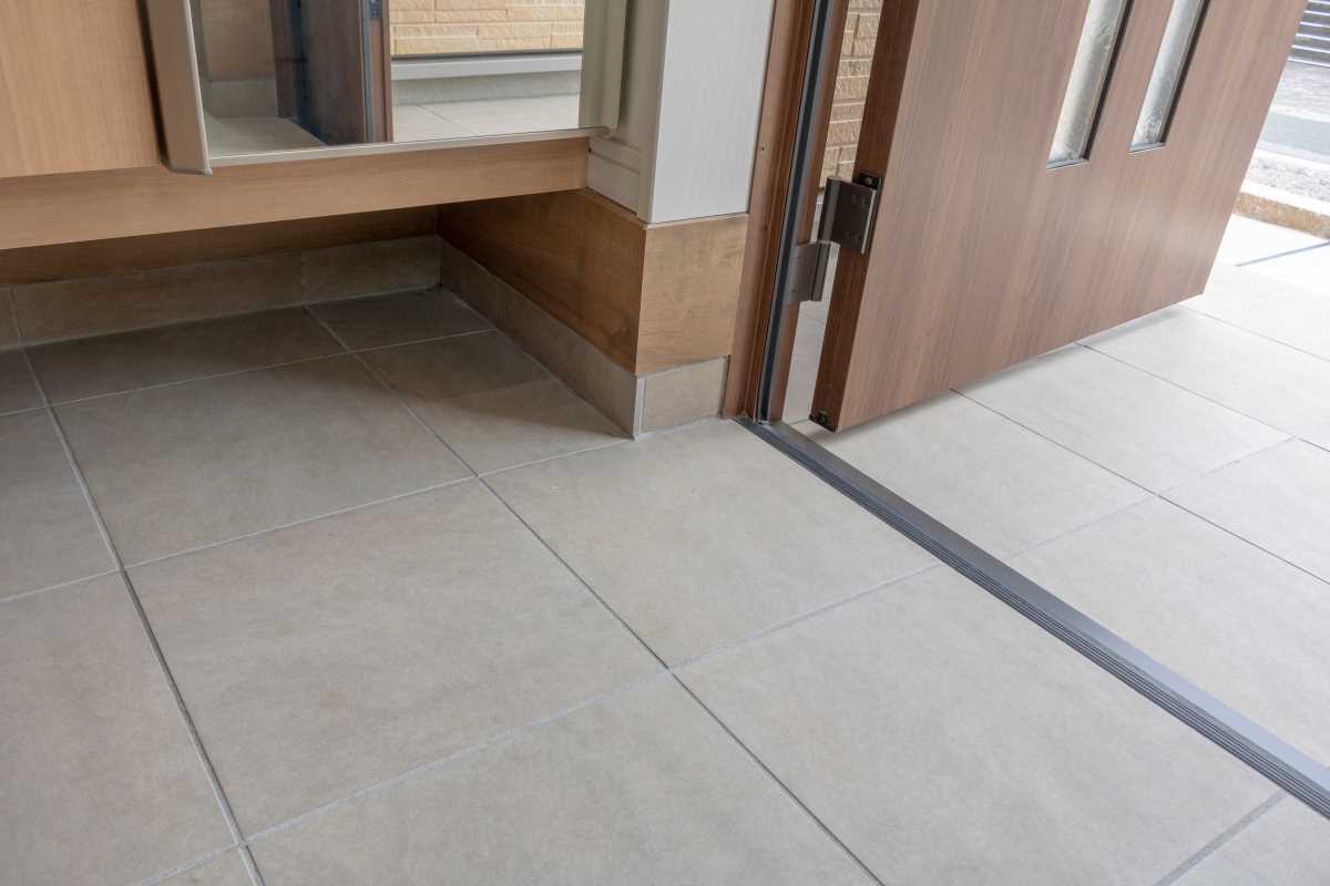 Keep Mud Out of Your Home with a Functional Mudroom